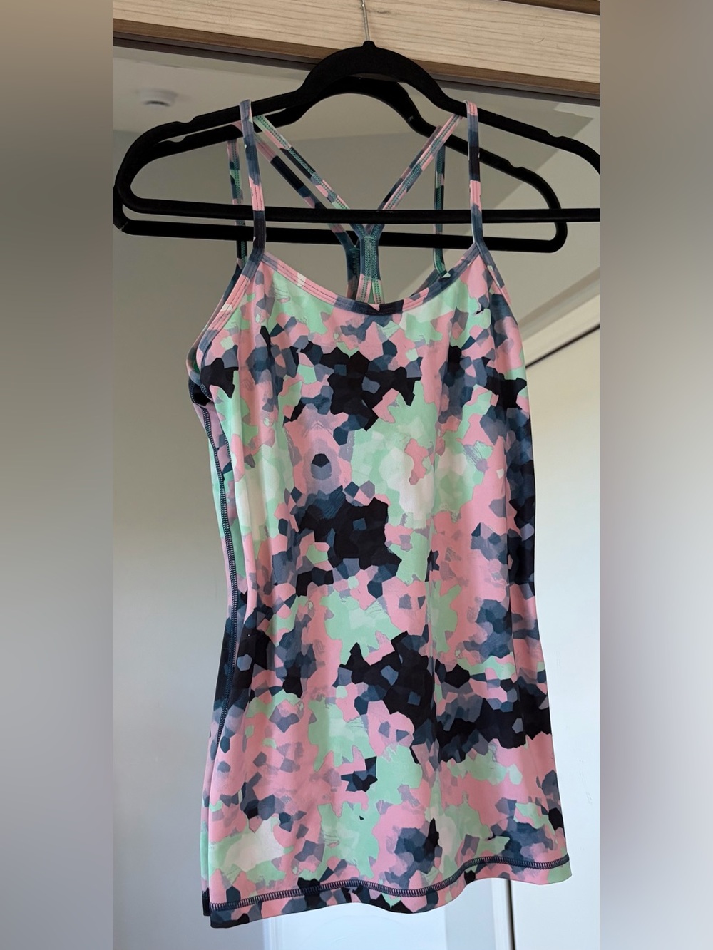 Lululemon Power Y Tank in Clouded Dreams Built in Bra Women's Size 6 Medium